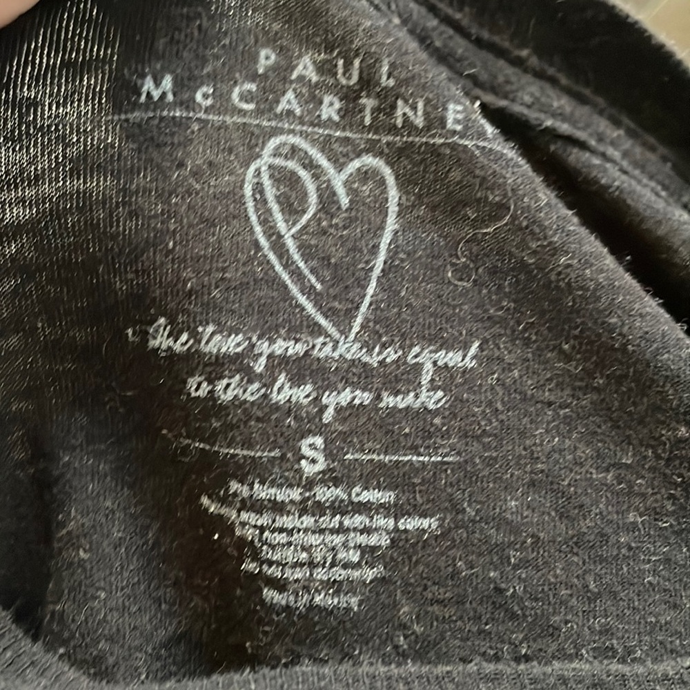 🌈5/$20🍭 Paul McCartney tour t-shirt - Picture 2 of 3